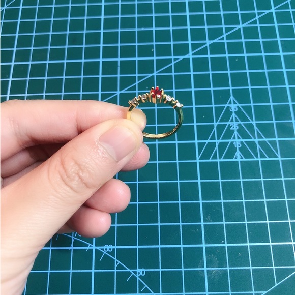 Ruby like ring - Picture 3 of 7